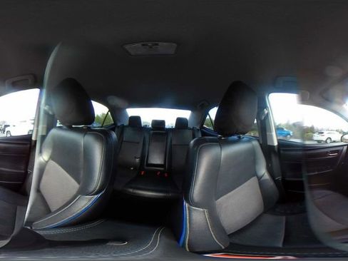 Used 2018 Toyota Corolla SE FWD image 26