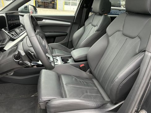 Used 2025 Audi Q5 2.0T Premium w/ Convenience Plus Package AWD/4WD image 10