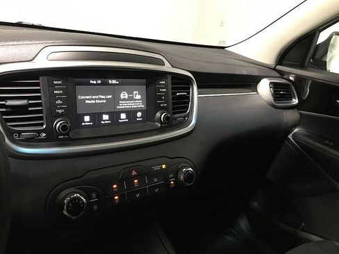 Used 2020 Kia Sorento FWD V6 image 26