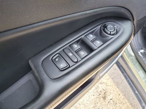 Used 2019 Jeep Compass Limited image 18