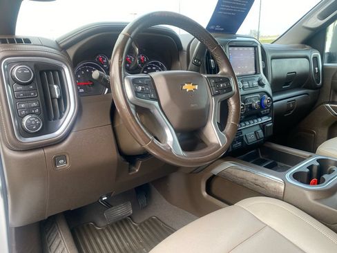 Used 2022 Chevrolet Silverado 2500 LTZ w/ LTZ Convenience Package AWD/4WD image 12