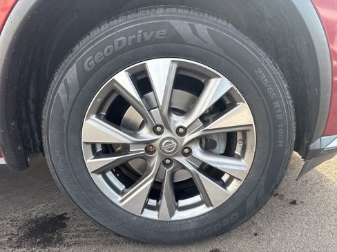 Used 2016 Nissan Murano S image 9