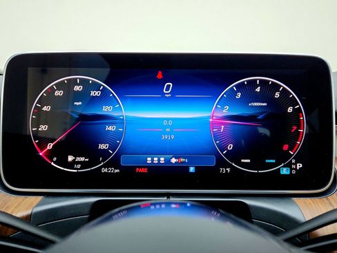 Used 2025 Mercedes-Benz C 300 Sedan image 18