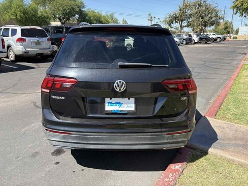 Used 2018 Volkswagen Tiguan S image 5