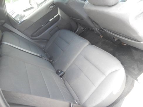 Used 2011 Ford Escape XLT w/ 202A Rapid Spec Order Code FWD image 17