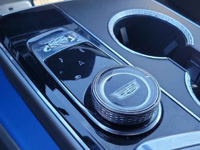 Used 2024 Cadillac Lyriq Luxury AWD/4WD image 34
