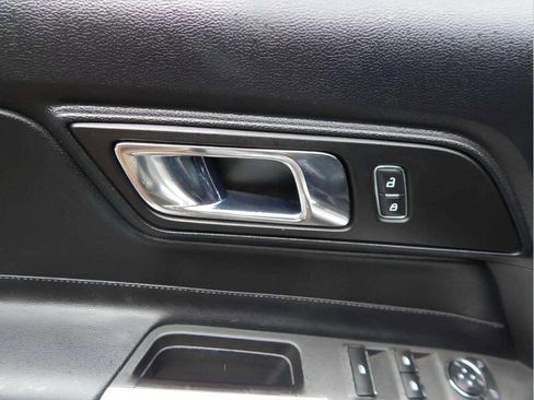 Used 2015 Ford Mustang Premium image 15