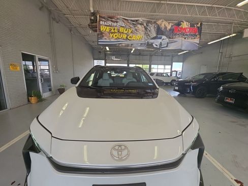 Used 2024 Toyota bZ4X FWD image 2