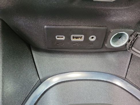 Used 2023 Chevrolet Malibu LT FWD image 28