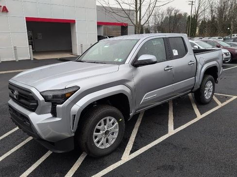 New 2025 Toyota Tacoma SR5 image 8