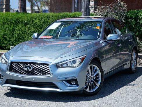 Used 2020 INFINITI Q50 Luxe w/ Essential Package (3.0T Luxe) AWD/4WD image 4