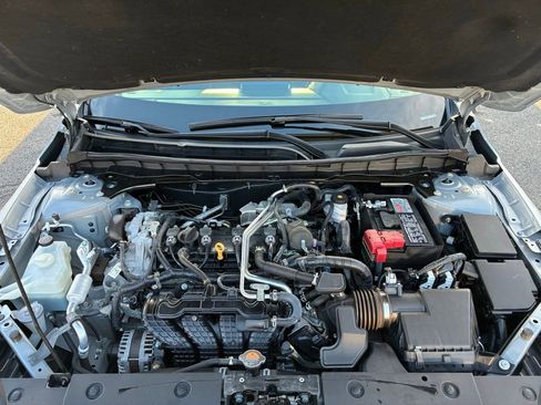 Used 2024 Nissan Altima 2.5 SR image 10