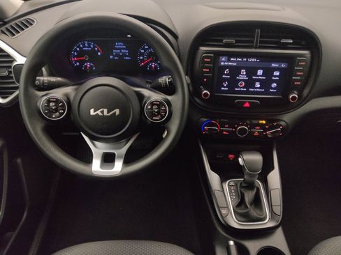 Used 2022 Kia Soul LX w/ Technology Package image 22