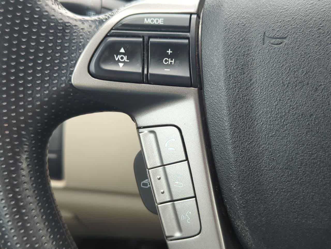 Used 2016 Honda Odyssey LX image 24