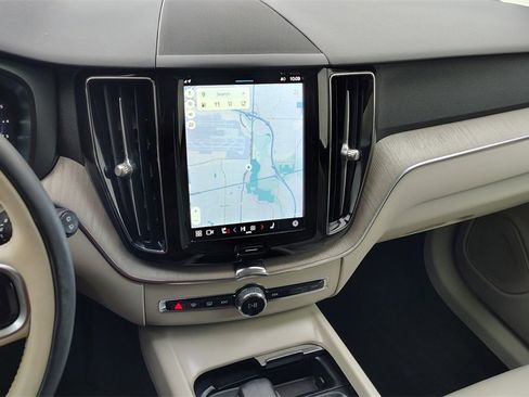 Used 2023 Volvo XC60 B5 Plus w/ Climate Package image 18