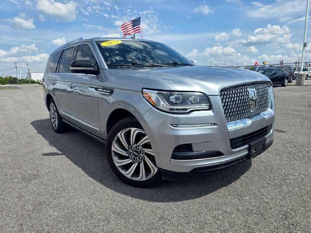 Used 2023 Lincoln Navigator Reserve AWD/4WD image 1
