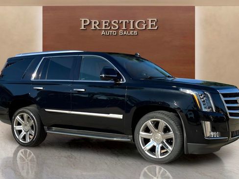 Used 2020 Cadillac Escalade Luxury image 24