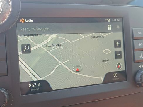 Used 2023 Mercedes-Benz Metris Passenger image 3