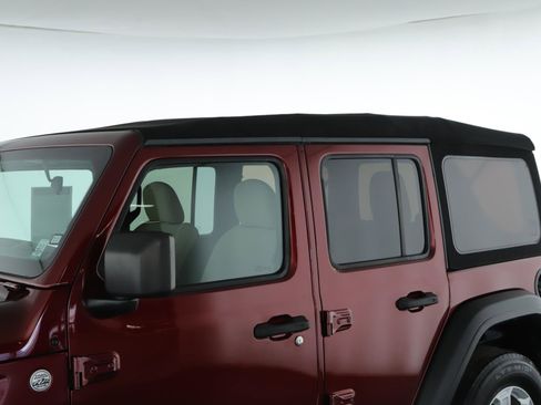 Used 2021 Jeep Wrangler Unlimited Sport image 19