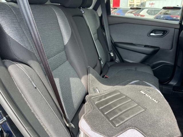 Used 2023 Nissan Rogue SV AWD/4WD image 22