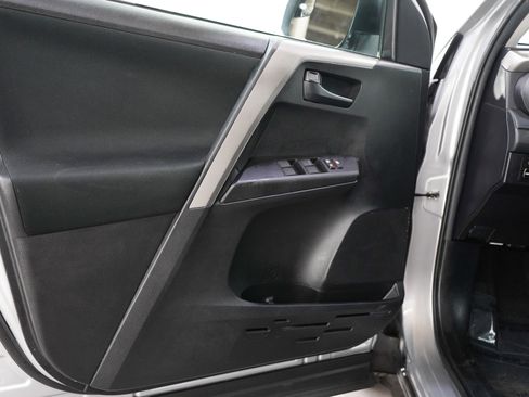 Used 2017 Toyota RAV4 LE w/ All Weather Liner Package AWD/4WD image 18