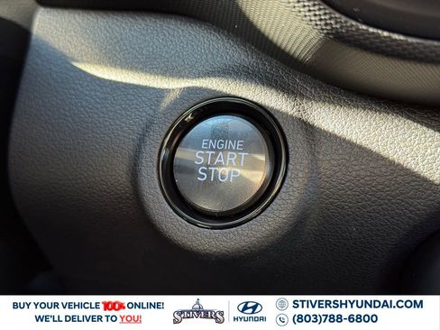Certified 2025 Hyundai Venue Limited image 30