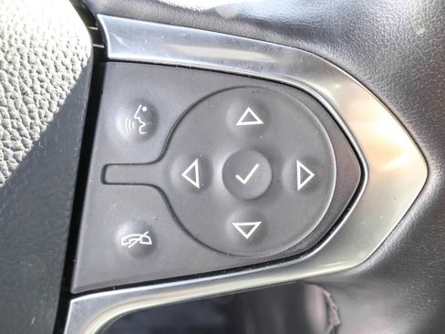 Used 2023 Chevrolet Traverse RS w/ LPO, Floor Liner Package image 22