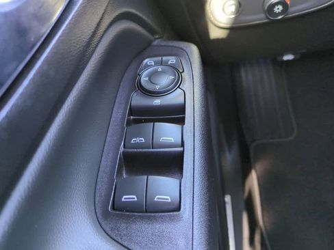 Used 2021 Chevrolet Equinox Premier image 22