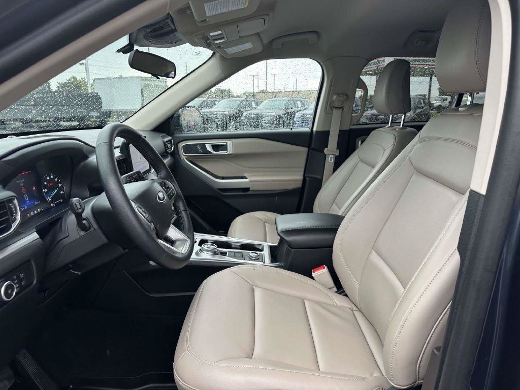 Certified 2023 Ford Explorer XLT w/ Equipment Group 202A AWD/4WD image 10