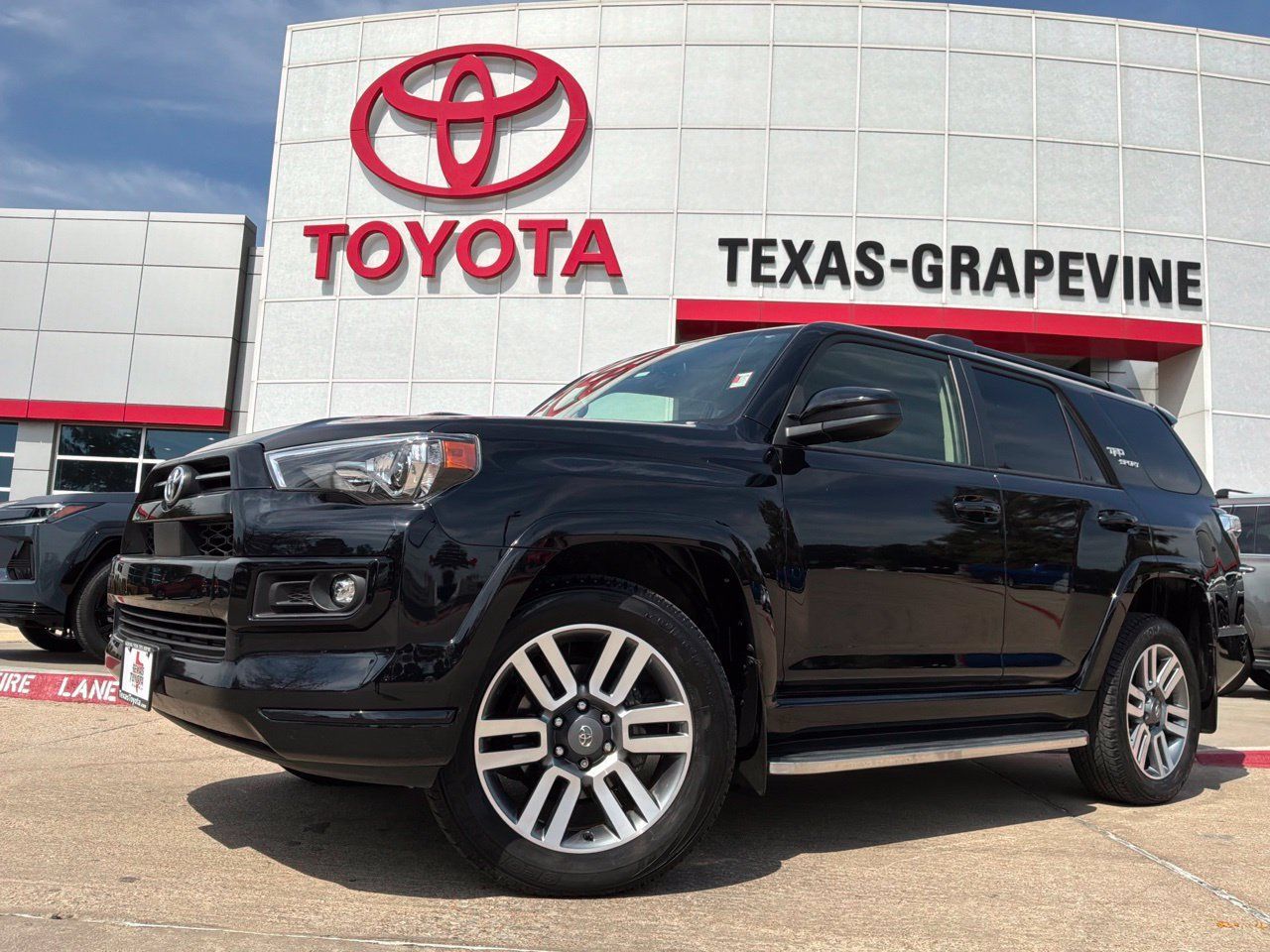 Used 2024 Toyota 4Runner TRD Sport AWD/4WD image 2