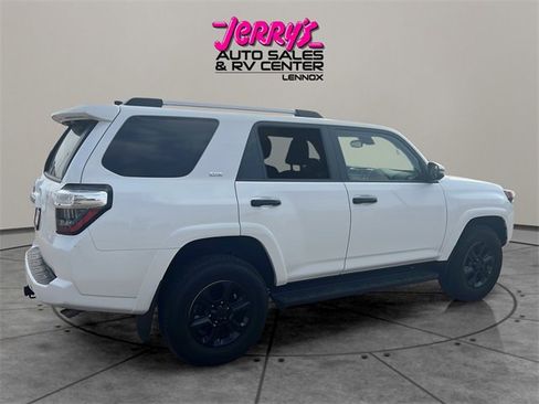 Used 2024 Toyota 4Runner SR5 Premium image 10