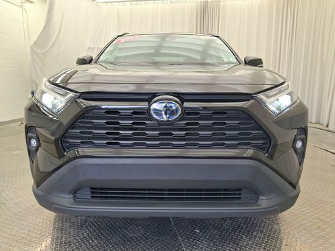 Certified 2023 Toyota RAV4 XLE Premium AWD/4WD image 33