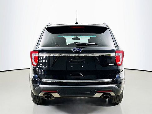 Used 2018 Ford Explorer XLT w/ Equipment Group 202A AWD/4WD image 6