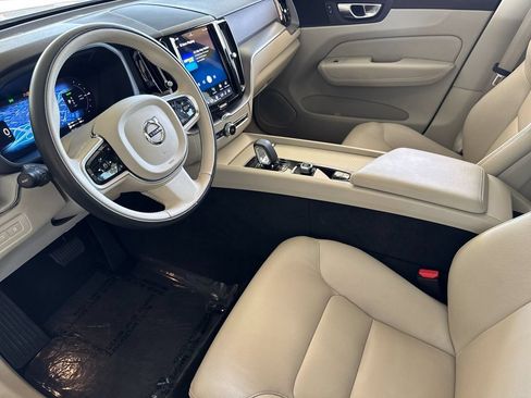 Certified 2024 Volvo XC60 T8 Core AWD/4WD image 9