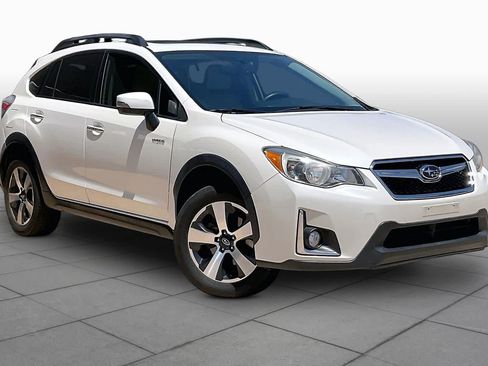 Used 2016 Subaru Crosstrek Touring AWD/4WD image 4