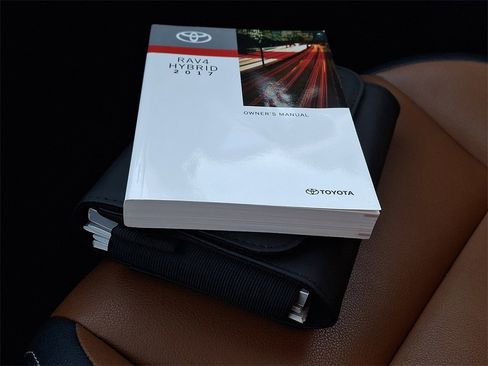 Certified 2017 Toyota RAV4 Limited image 26