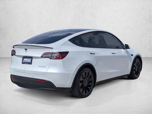 Used 2022 Tesla Model Y Performance image 5