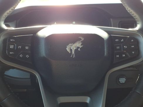 Certified 2025 Ford Bronco Badlands w/ Sasquatch Package AWD/4WD image 27