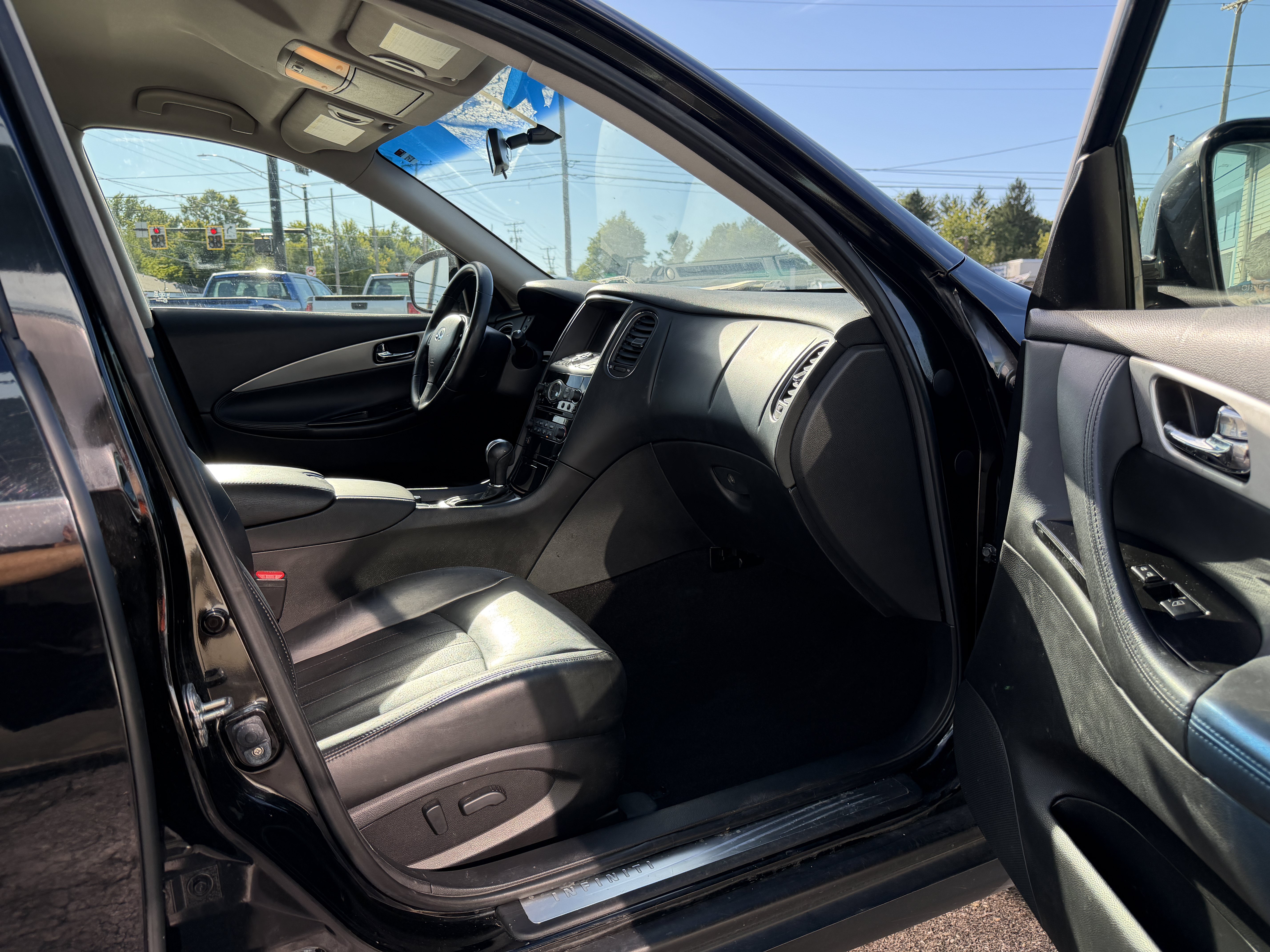 Used 2015 INFINITI QX50 AWD image 10