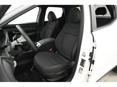 Used 2025 Hyundai Santa Cruz SE image 30