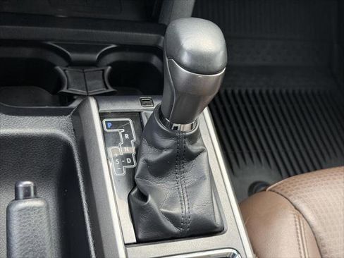 Certified 2019 Toyota Tacoma Limited AWD/4WD image 28
