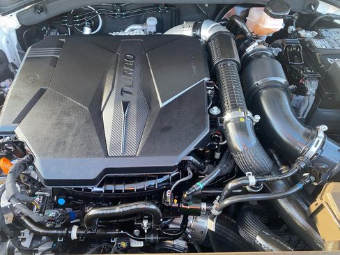 Used 2023 Hyundai Santa Fe Limited image 19