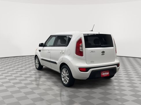 Used 2013 Kia Soul + image 2