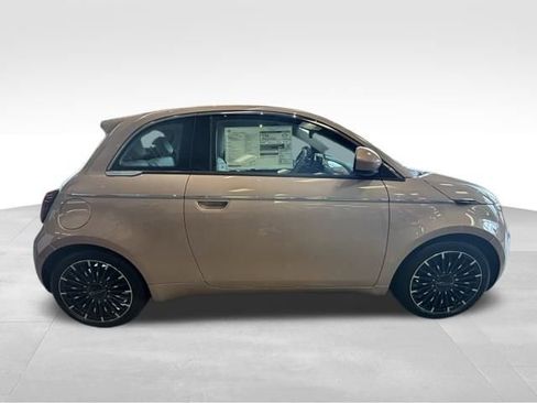 New 2025 FIAT 500 e image 6