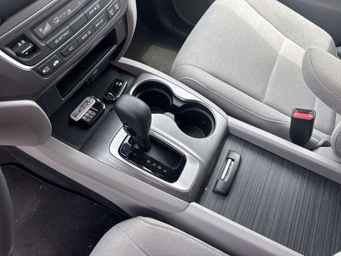 Used 2019 Honda Pilot LX image 11