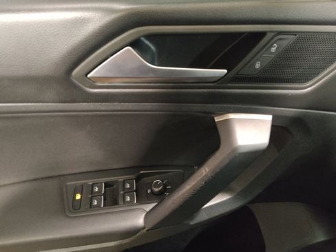 Used 2019 Volkswagen Tiguan SEL R-Line image 27