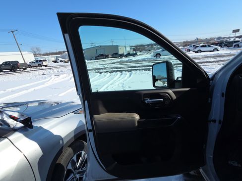 Used 2020 Chevrolet Silverado 2500 LTZ image 8