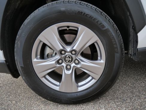 Certified 2025 Toyota RAV4 XLE image 16