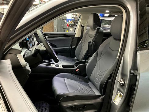 New 2026 Volkswagen Tiguan SE image 11