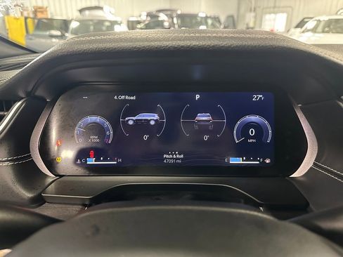 Used 2023 Jeep Grand Cherokee L Limited w/ Luxury Tech Group II image 15